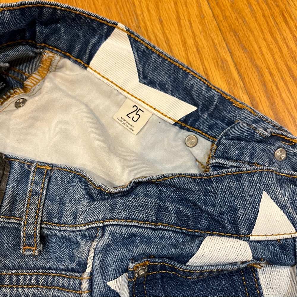 BDG Low-Rise Tapered Baggy Jean - Star Print - Picture 7 of 12